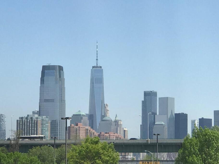 Private Apartment With Nyc Views Right Outside Nyc Jersey City Exterior photo